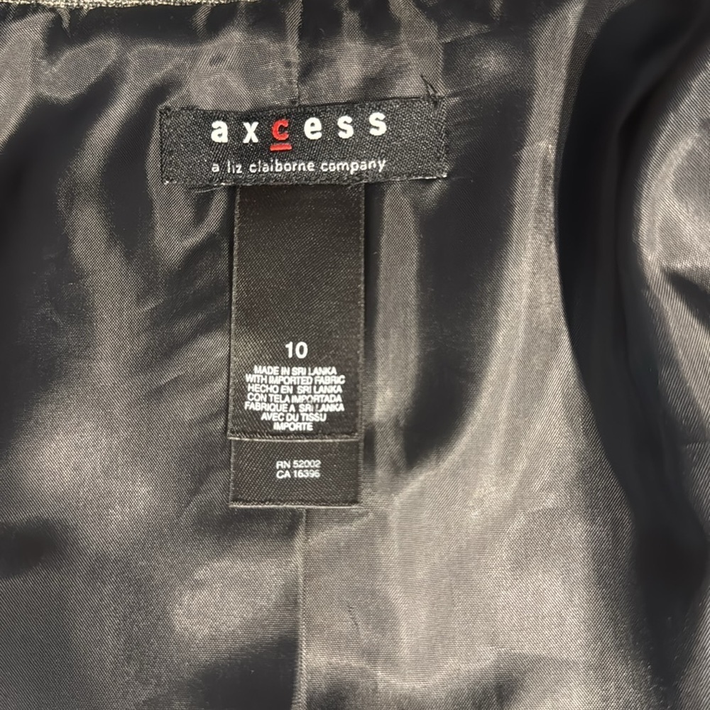 NWT Axcess by Liz Claiborne Beautiful Gray and Black Blazer Fully Lined Size 10 - Picture 9 of 11